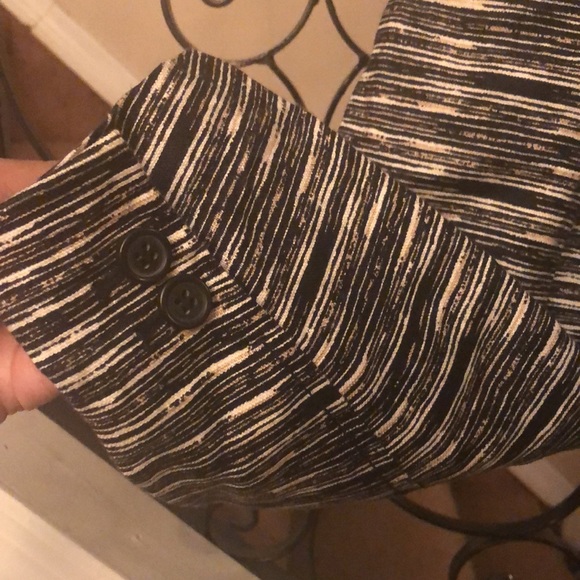 Loft black and cream blazer/ great condition/ worn once - Picture 4 of 5